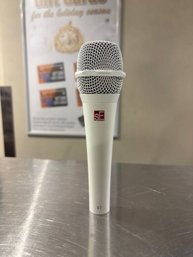 Store Special Product - sE Electronics - SE-V7WHITE